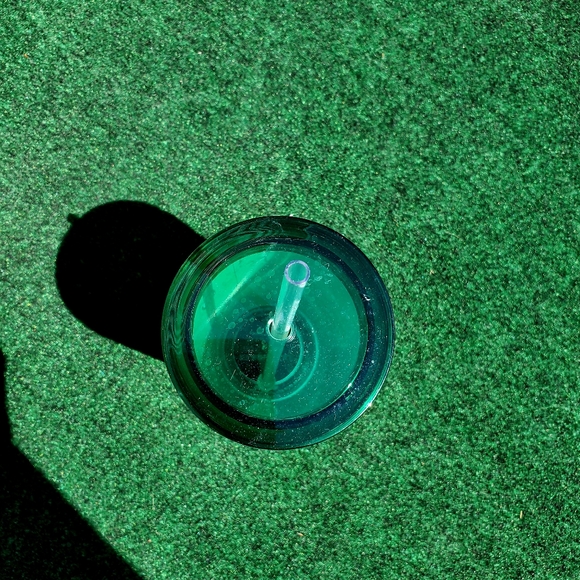 Starbucks 2022 Red Tumbler Cold Beverage Cup 16 oz Green Lid W/Straw - Picture 5 of 8